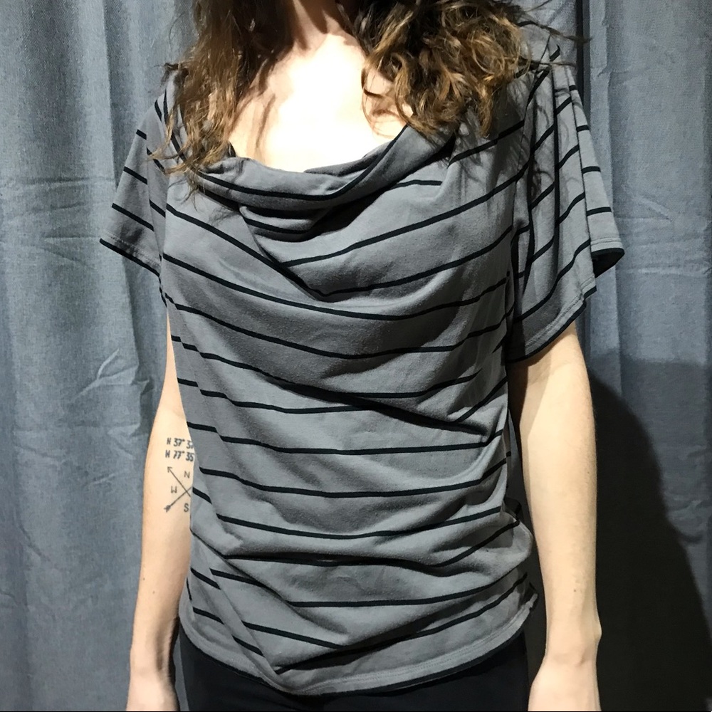 Converse drape neck tee